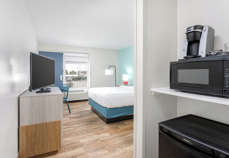 Bedroom 4, Surf & Sand Hotel, Escambia
