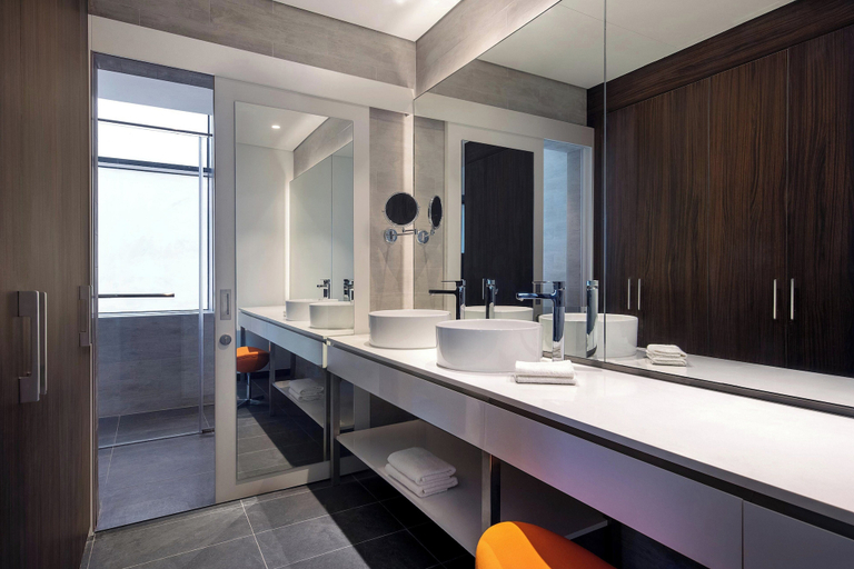 Bathroom 4, Aloft by Marriott Dubai Airport, Dubai