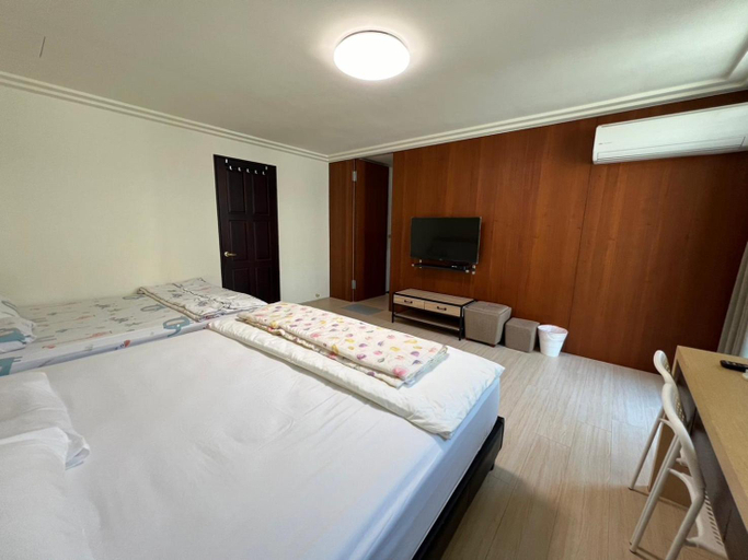 Bedroom 2, Ai Traveling, Yilan