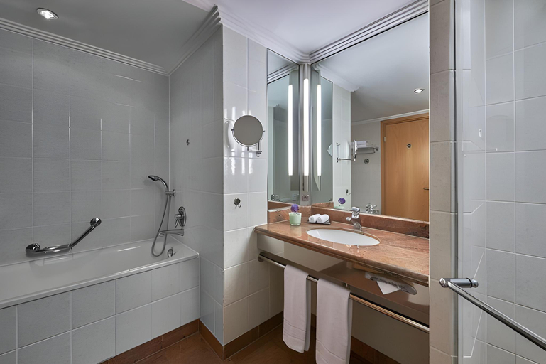 Bathroom 9