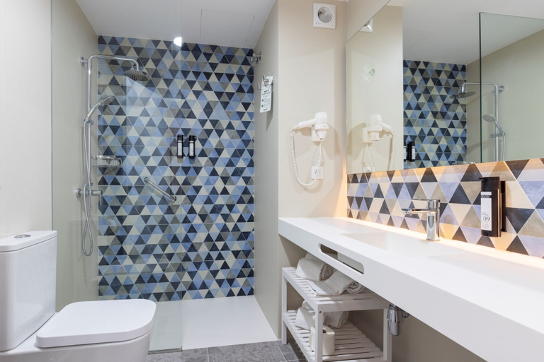 Bathroom 3, Esmeralda Cotillo Homes by LIVVO, Las Palmas