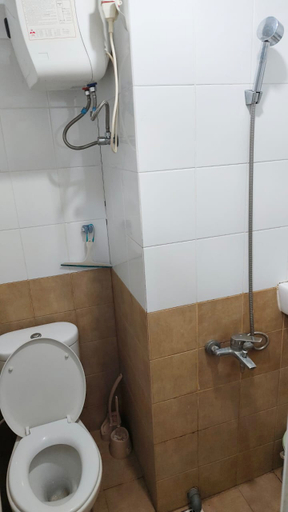 Bathroom 8