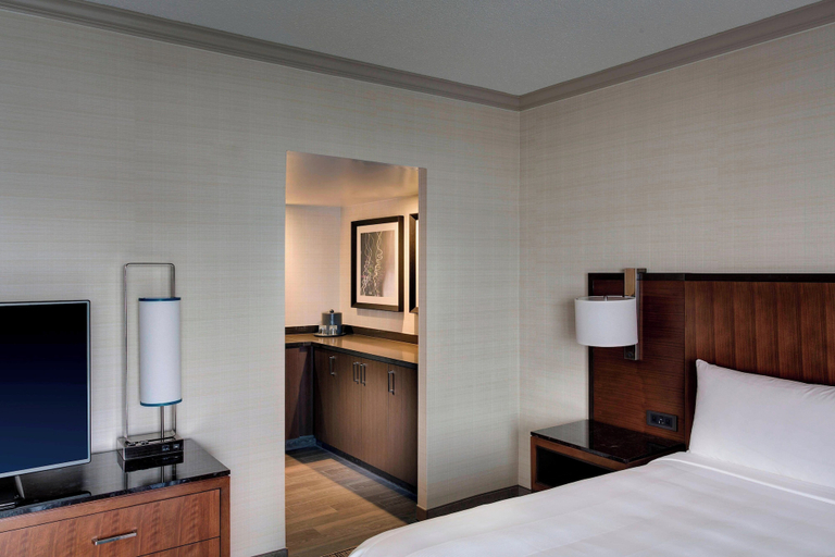 Bedroom 3, Houston Airport Marriott at George Bush Intercontinental, Houston