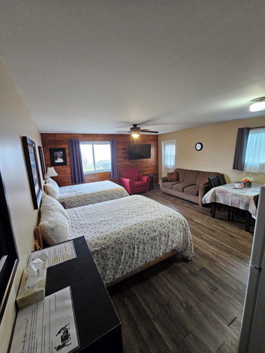 Bedroom 2, Fair Isle Motel, Inverness