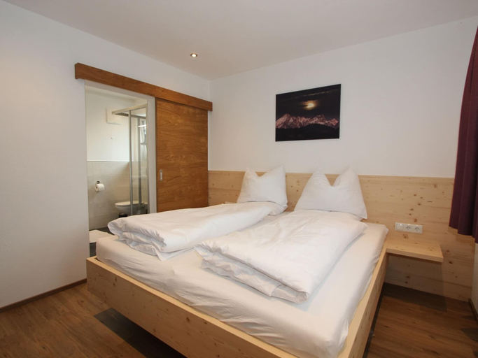 Bedroom, Luxurious Apartment in Fugenberg With Balcony, Schwaz