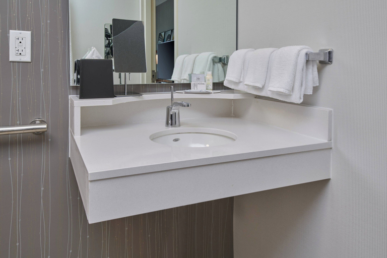 Bathroom 3, Courtyard by Marriott Indianapolis Castleton, Marion
