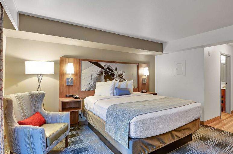 Bedroom 3, Executive Residency By Bw Navigator Inn & Suites, Snohomish