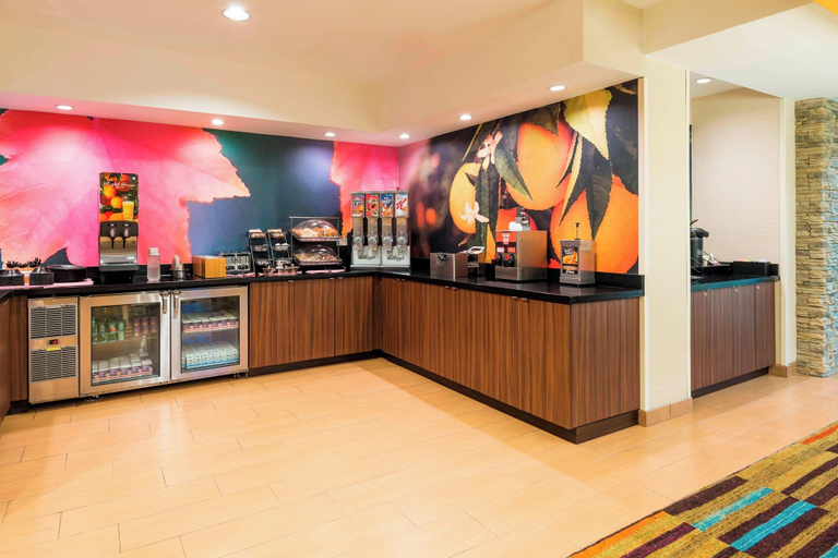 Food & Drinks 5, Fairfield Inn & Suites by Marriott Mobile, Mobile