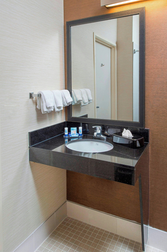 Bathroom 15