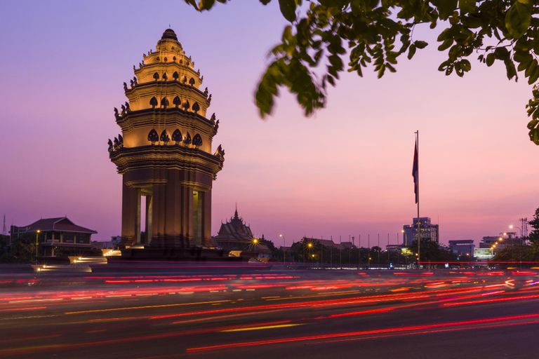Exterior & Views 2, Queen Mansion Hotel & Stays, Phnom Penh