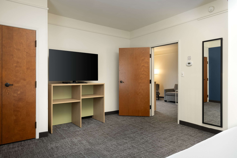 Bedroom 3, Spark by Hilton Savannah Airport, Chatham