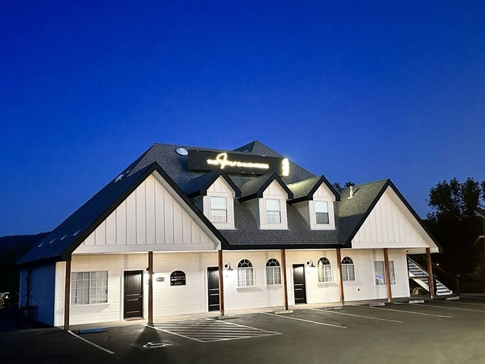 Exterior & Views, The Four Daughters, Madera