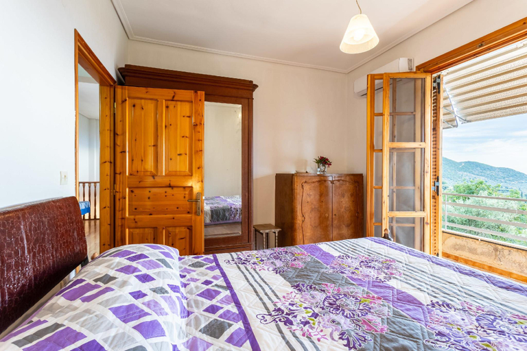 Bedroom 2, Spacious Cottage - Panoramic Sea   Mountain Views, Peloponnese