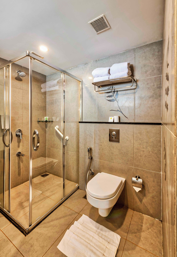 Bathroom 4, Sterling Wayanad, Wayanad