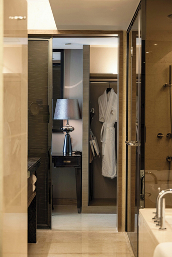 Bathroom 13