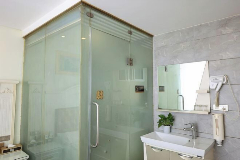 Bathroom 3, Guilin City Express Hotel, Guilin