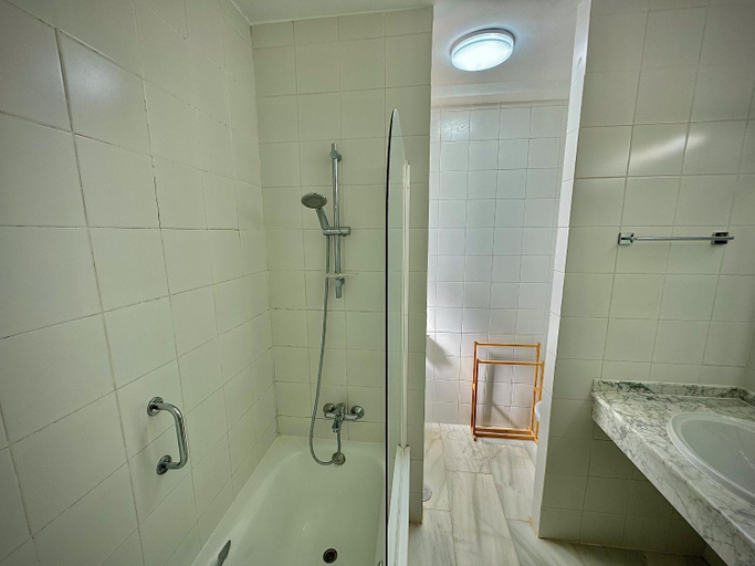 Bathroom 3, Marbella Senorio De Cortes by Homing, Málaga