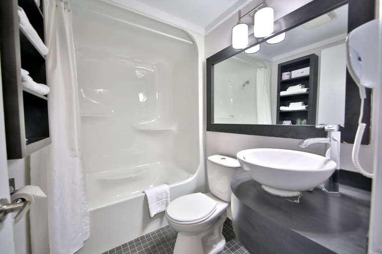 Bathroom 3, Motel Newstar Laval, Laval