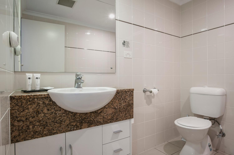 Bathroom 5, Marina Hotel and Apartments, Port Lincoln