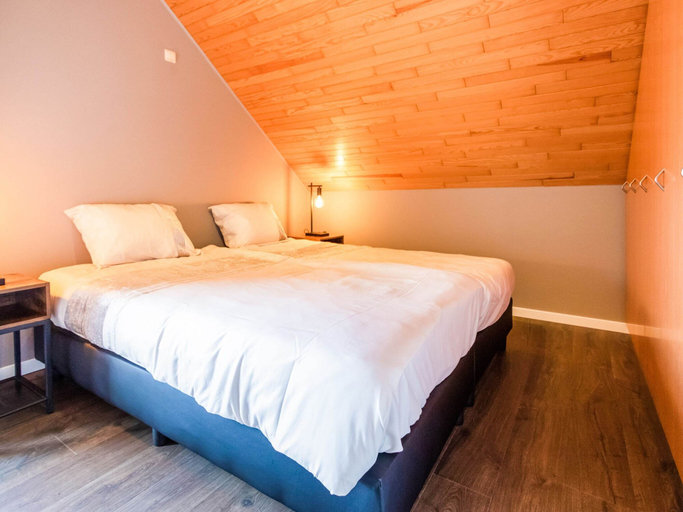 Bedroom 2, Unique Holiday Home in Haringe, West-Vlaanderen