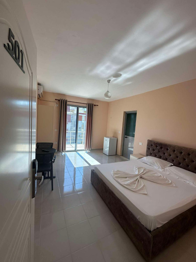 5, DEOR Hotel, Lezhës