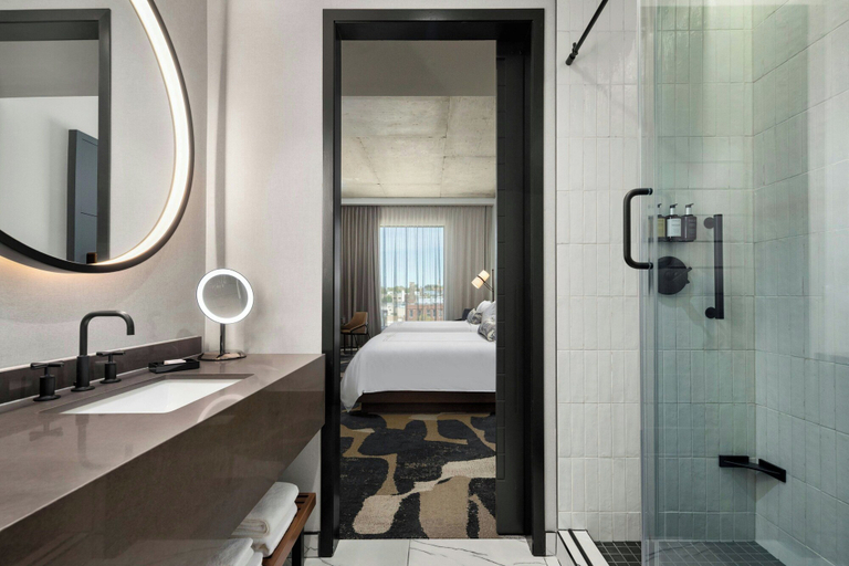 Bathroom 4, The Trade, Autograph Collection, Milwaukee