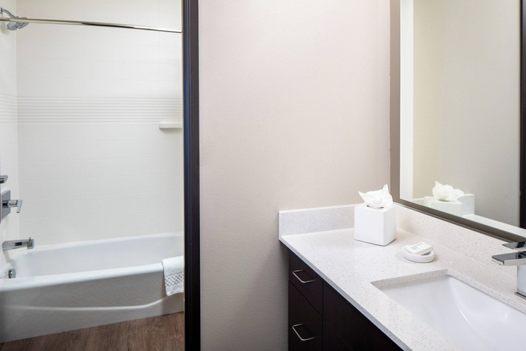 Bathroom 5, TownePlace Suites by Marriott Midland South/I-20, Midland