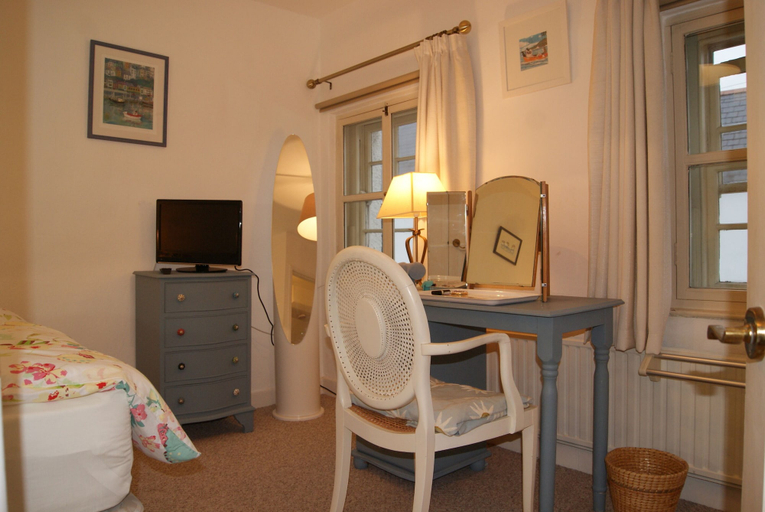 Bedroom 2, Frog Palace, Devon