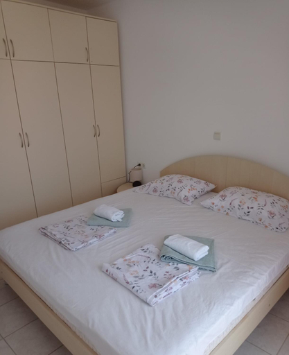 Bedroom 2, Апартамент Плаж Червенка, Sozopol