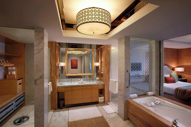 Bathroom 14