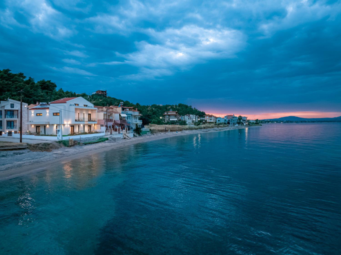 Others 5, Azzurro e Verde by RentalsPro - Nea Potidaia Halkidiki, Central Macedonia
