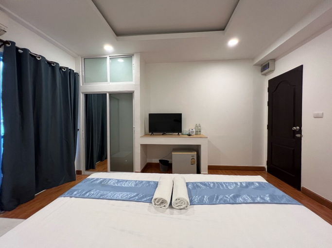 Bedroom 6