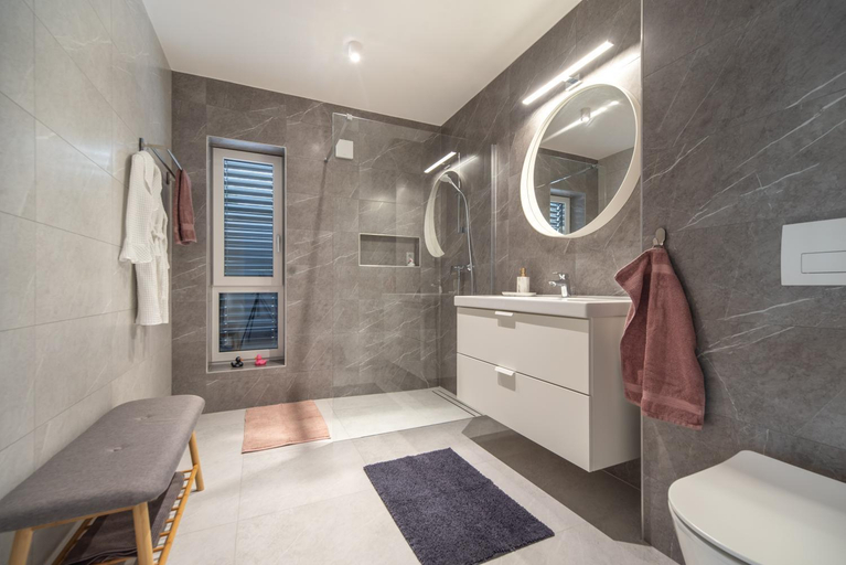 Bathroom 3, Peter's Lucky Home, Modern Neubau am Balaton, Hévíz/Keszthely