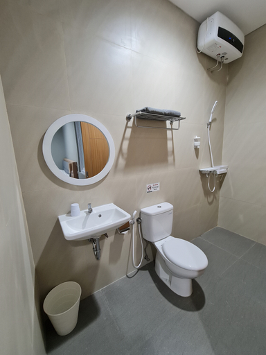 bathroom 4