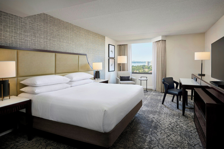 Bedroom 5, Sheraton Hamilton, Hamilton