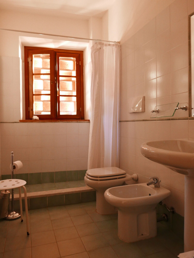 Bathroom 4, Fattoria Gambaro di Petrognano, Lucca