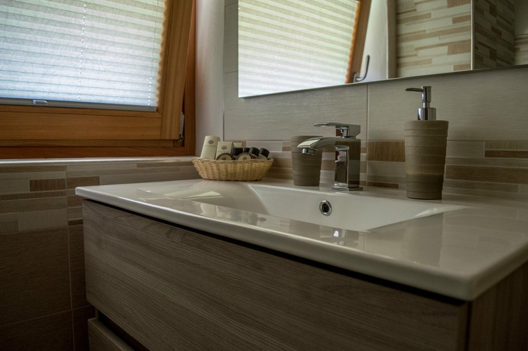Others 3, B&B Valtili, Brescia