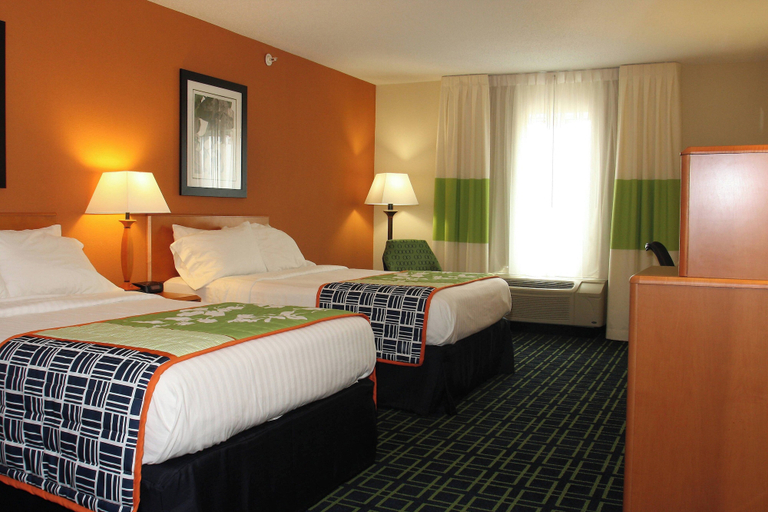 Bedroom 2, Fairfield Inn and Suites by Marriott Marion, Williamson