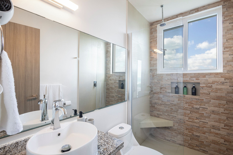 Bathroom 4, Azulea Isla Mujeres Hotel & Spa, Isla Mujeres