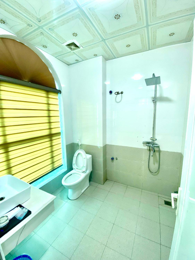 Others 2, Royal Hotel Que Vo, Quế Võ
