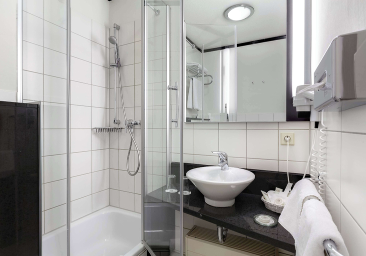 Bathroom 4, Best Western Hotel Nuernberg City West, Nürnberg