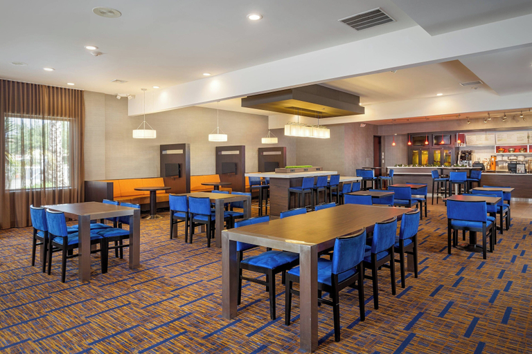Food & Drinks 5, Courtyard by Marriott Fairfield Napa Valley Area, Solano