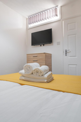 Others 2, Anfield Road Room's, Sefton