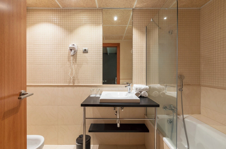 Bathroom 5, Hotel Acta Sant Just, Barcelona