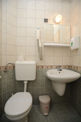 Bathroom 3, Minaret Hotel, Eger