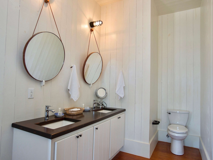 Bathroom 5, Mahogany Bay Resort & Beach Club, Curio Collection by Hilton