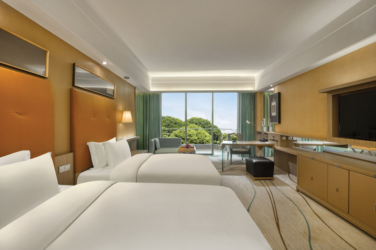 Bedroom 3, Royal Garden Hotel, Dongguan
