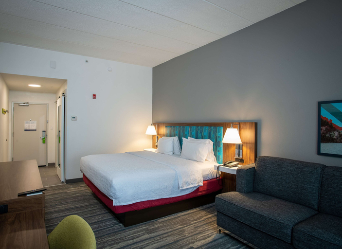 Bedroom 4, Hampton Inn Seaford, Sussex
