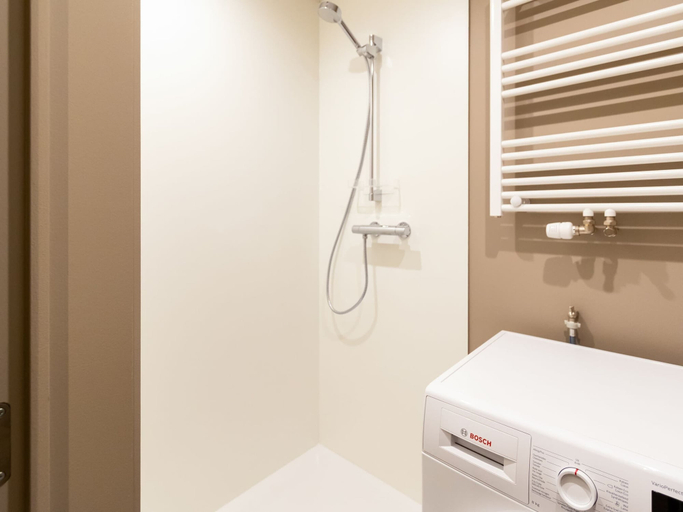 Bathroom 3, Unique Holiday Home in Haringe, West-Vlaanderen