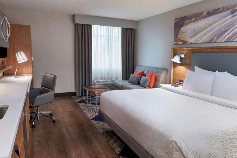 Bedroom 4, Four Points by Sheraton Hamilton - Stoney Creek, Hamilton